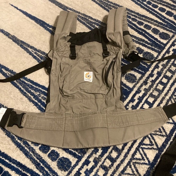 Ergobaby Ergonomic Multi-Position Original Aussie Khaki - Picture 8 of 14